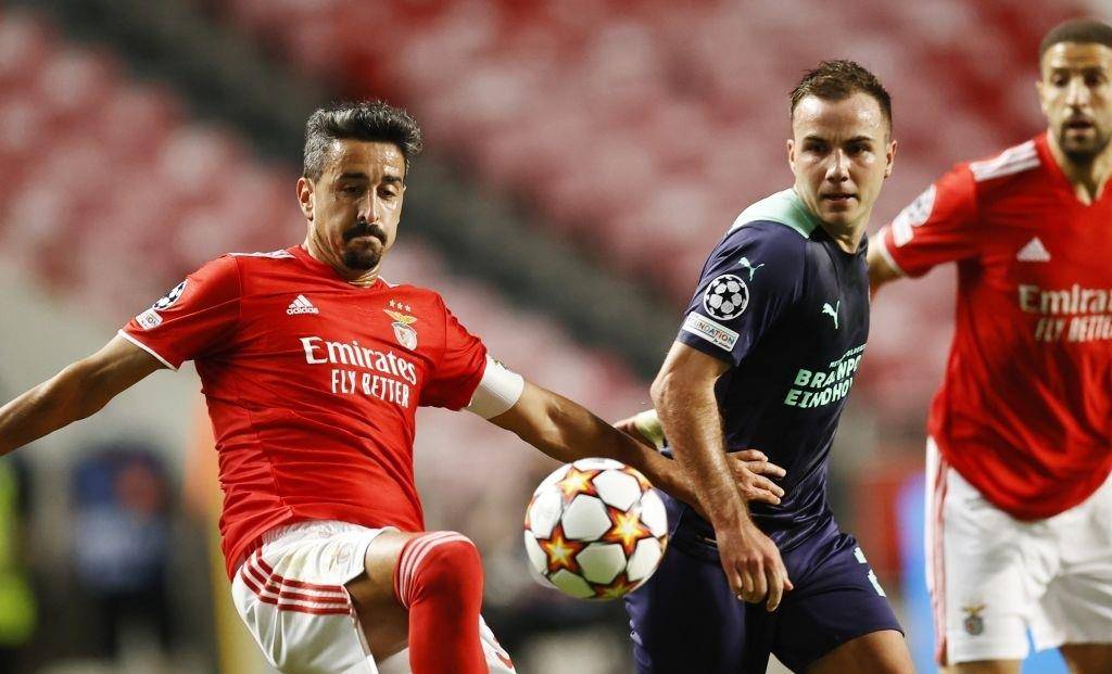 90FC738B4990881C234A1D832E6CDFF1